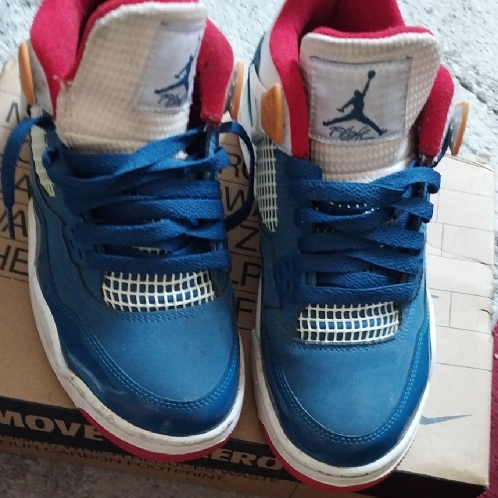 Nike Kids Sneakers in Blue and Red